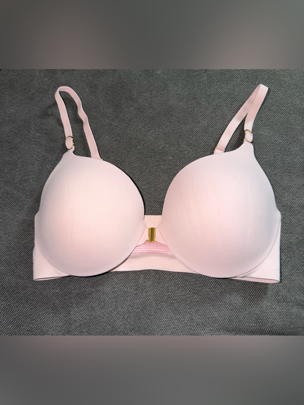 Victoria's Secret Incredible Pink Smooth T-Shirt Bra with Gold Accent. Sz 34D
